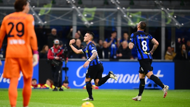 Gol i anuluar De Ketelaere e penallti për Inter: Poker i zikaltërve ndaj Atalantës me aromë titulli