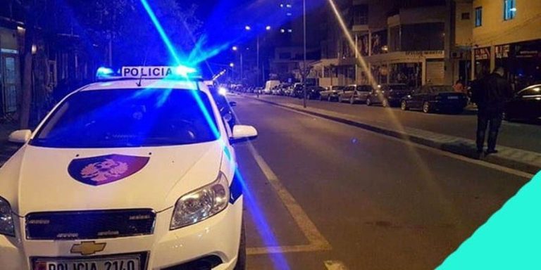 Sherr me thika në Tiranë, vritet një 18- vjeçar