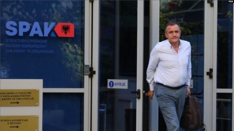 VOA: Rama i la në dorë të Beqajt fondet e BE pavarësisht dyshimeve për korrupsion