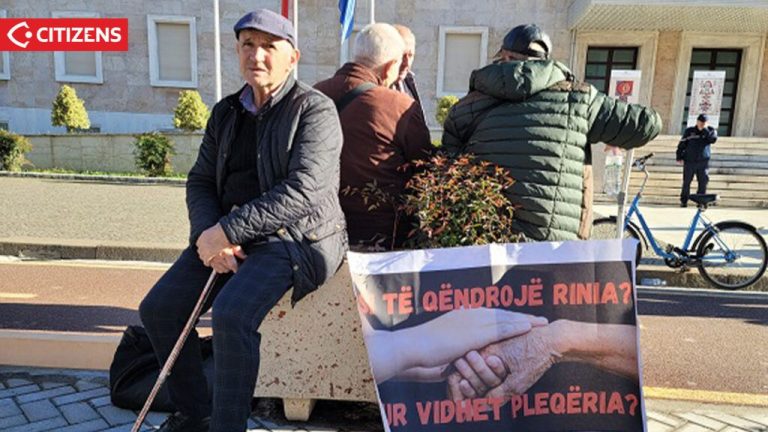 Protesta për pensionet: Pensionistët kërkojnë dinjitet dhe kushte më të mira jetese