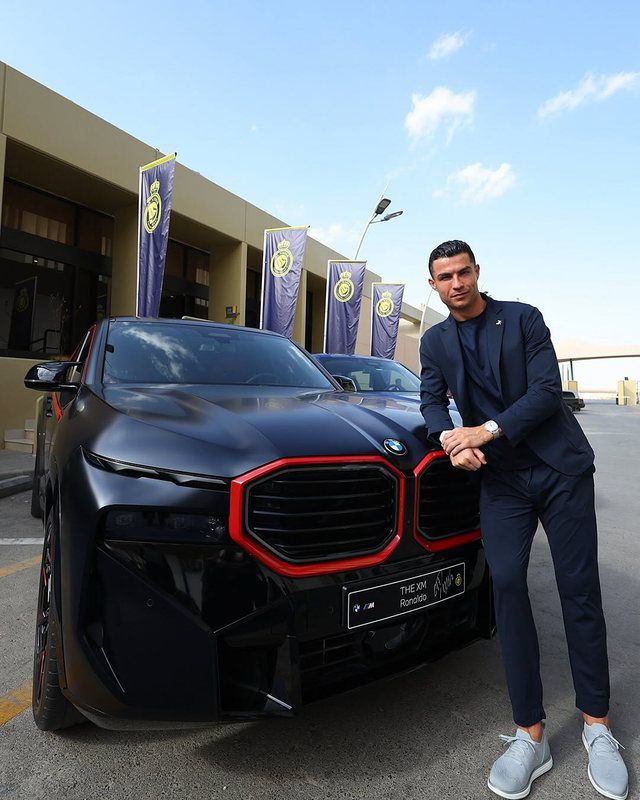 Cristiano Ronaldo pasuron koleksionin: BMW XM Red Label, një tjetër ikonë luksi në garazhin e tij