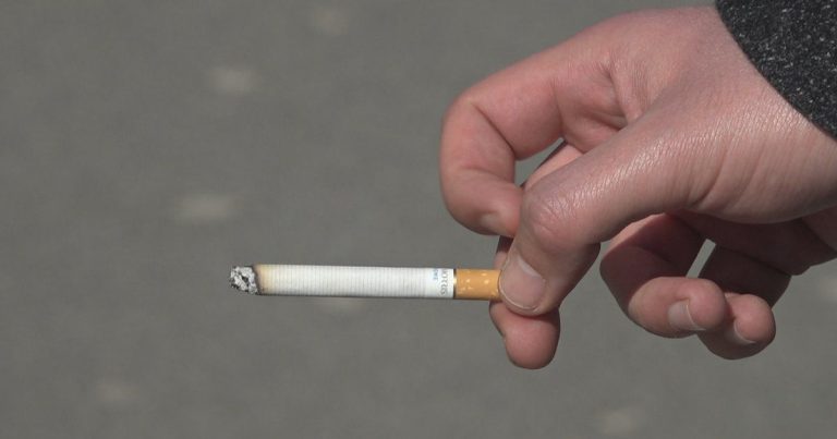 Rritja e çmimit të cigareve: Akciza që prek xhepin e shqiptarëve pa ulur duhanpirjen