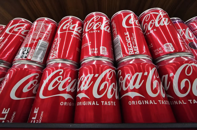 Coca Cola skandal në Shqipëri: Pijet e skaduara pa gjurmë – Çfarë fshihet pas?