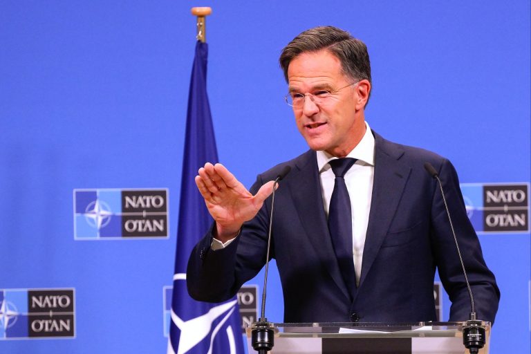 Sekretari i Përgjithshëm i NATO-s, Mark Rutte, viziton Kosovën për bisedime strategjike