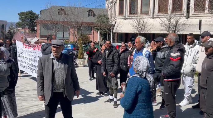 Protestë për lirimin e Dritson Kurtit – Qytetarët kërkojnë drejtësi për 25-vjeçarin e arrestuar