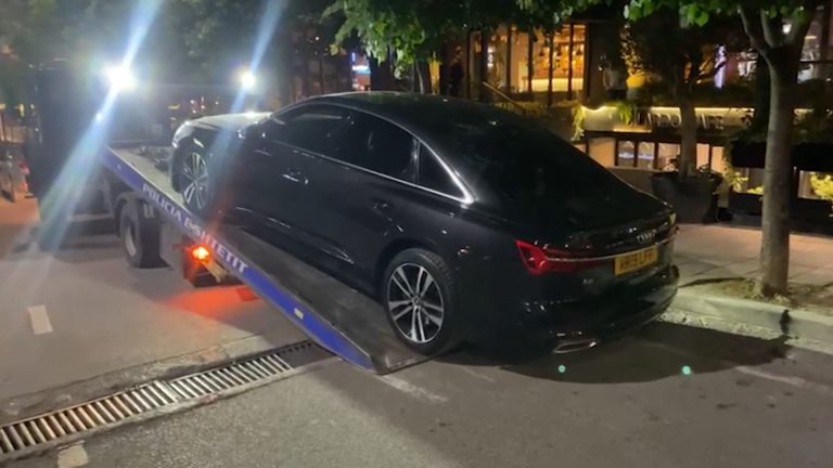 Bllokohen Dhjetëra Makinat në Tiranë! Karrotreci Nuk Fal më Askënd