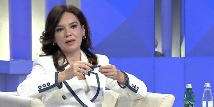 Elisa Spiropali i bën “dalje” Veliajt: PS nuk e mbrojti, pavarësisht kontributit të tij