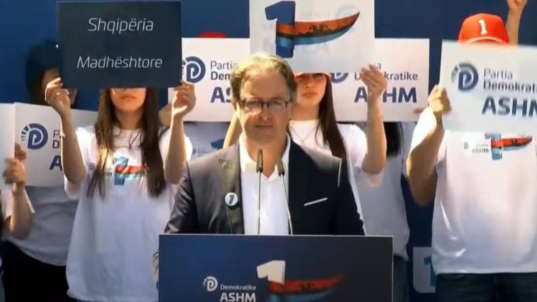 Alizoti Paralajmëron Socialistët Nga Librazhdi: “Nëse Prekni Demokratët, Do T’ju Hamë Të Gjallë!”