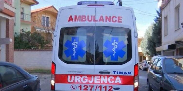 Tragjike Në Fier – Shembet Muri Rrethues Dhe Vdes Një Vajzë 4-Vjeçare