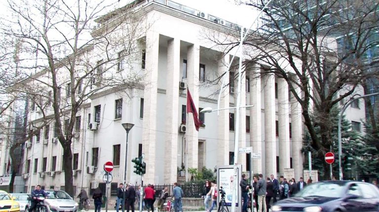Stoku Në Gjykata, 140 Mijë Dosje! Qeveria Rekomandon Gjykimin E Shkurtuar Dhe Marrëveshjet E Fajësisë