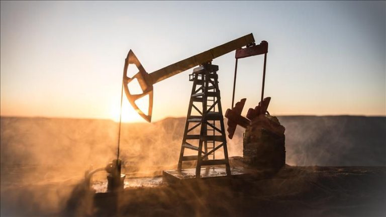 Nafta Rimëkëmbet Përkohësisht – Tregjet Vazhdojnë Nën Presion nga Tarifat SHBA-Kinë dhe OPEC+