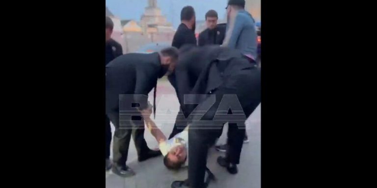 (VIDEO) Pamjet E Frikshme Nga Moska: Çeçenët Rrëmbejnë Biznesmenin Rus Në Mes Të Ditës