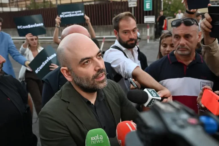 “Më Vodhën Jetën” – Roberto Saviano Mes Lotëve Pas Dënimit Të Bos-it Të Camorrës Që E Kërcënoi Me Vdekje