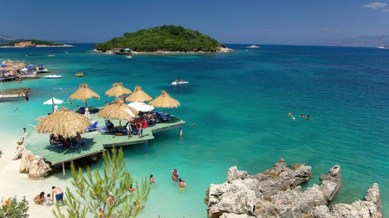 Rritja E Turistëve Në Shqipëri Në Rrezik Nga Mungesa E Ujit Dhe Problemet Mjedisore