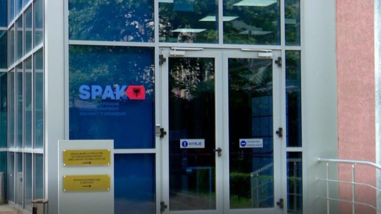 Mashtrimi Me Mikrokreditë – Sekuestrohen Mbi 420 Milion Lekë E 1.3 Milion Euro!