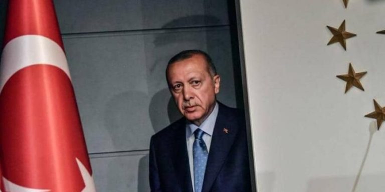 “Vëllai i Madh” në Turqi/ Policia dhe shërbimet sekrete kanë akses të pakufizuar në të dhënat personale të qytetarëve