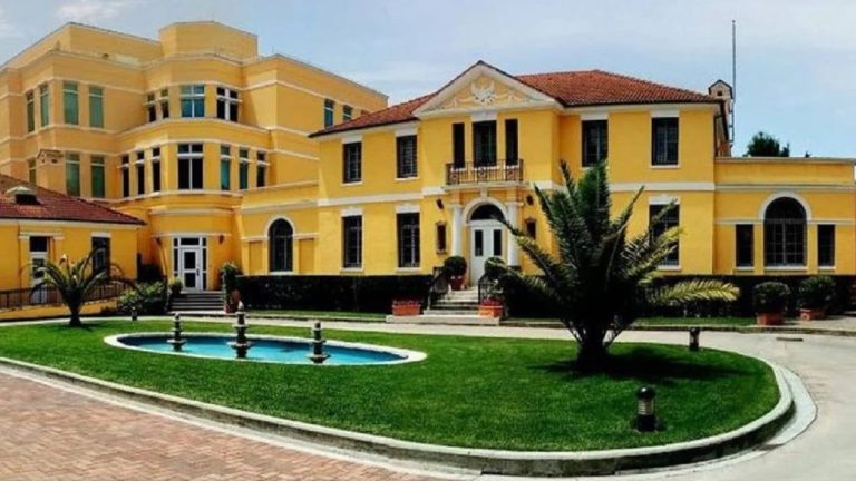Ambasada Amerikane Jep Paralajmërim Për Vizat – Qëndrimi Jashtë Afatit Ndikon Negativisht Në Të Ardhmen Tuaj