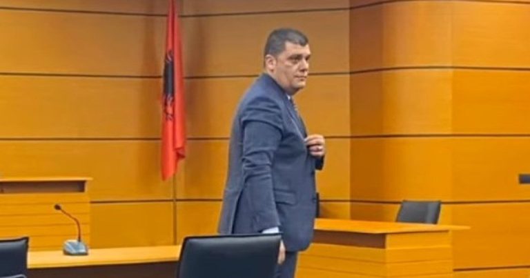 Zgjidhet drejtori i ri i AMP-së: Kush është Eduart Merkaj