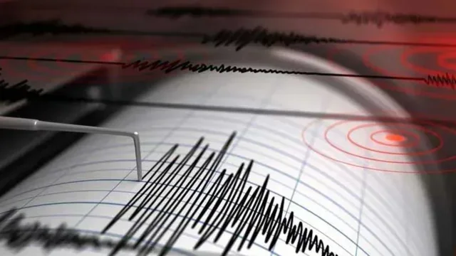 Tërmeti i fortë godet pranë Athinës, panik te banorët në Greqi