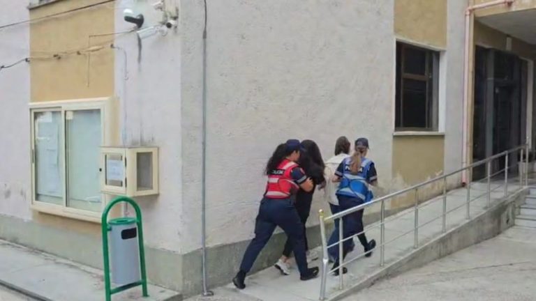 Skema piramidale online, të arrestuarit në Fier dalin para gjykatës