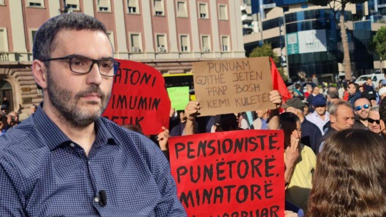 Indeksimi I Pensioneve, Arlind Qori Fton Pensionistët Në Protestë: “Rama Po Tallet Me Një Rritje Qesharake”