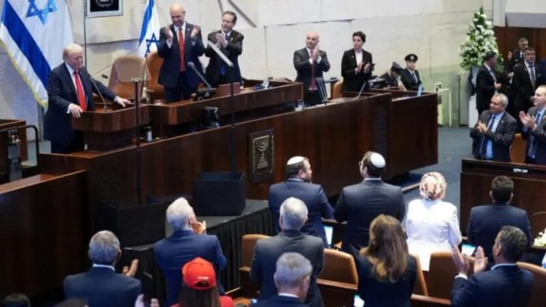 E papritura në Parlamentin Izraelit: Ndërhyrje e menjëhershme e forcave të sigurisë gjatë fjalimit të Trump