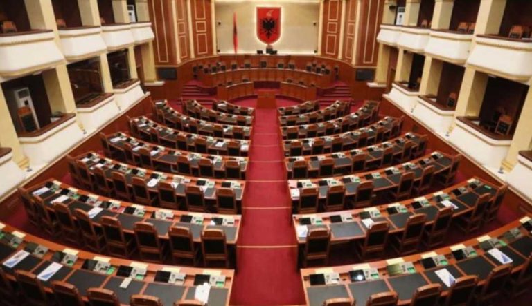 PS Zbulon Draftin: Vetëm Dy Gjiní Në Shqipëri, 22 Amendamente Kundër “Përkatësisë Së Shumëfishtë”