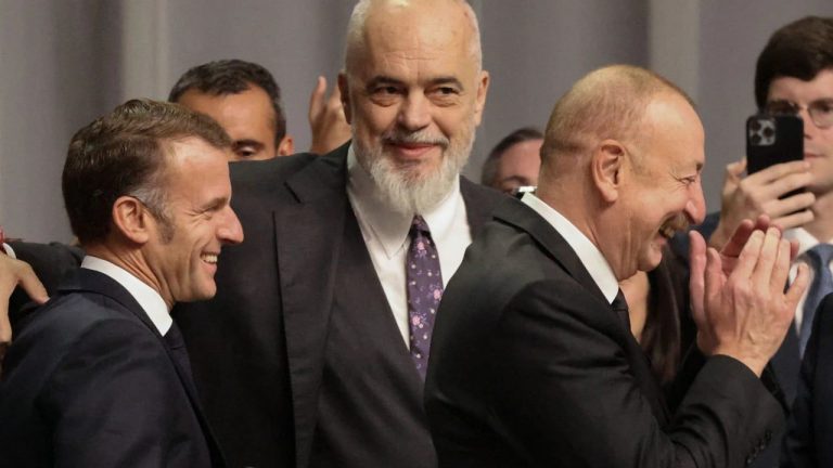 Rama sqaron batutën për Trump: Një moment humori, jo helm politik