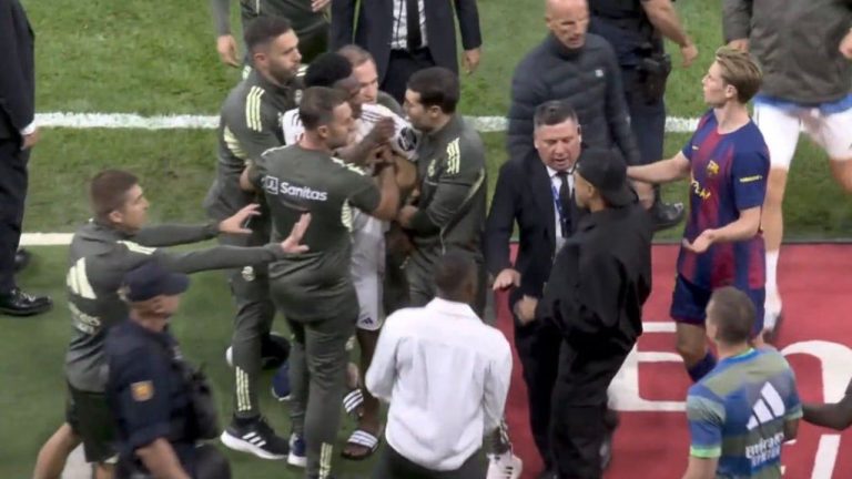 Video/ Tensione Në Fundin E “El Clasicos”: Yamal Përplaset Me Carvajal, Vinicius E Ndjek Me Vrap Drejt Tunelit