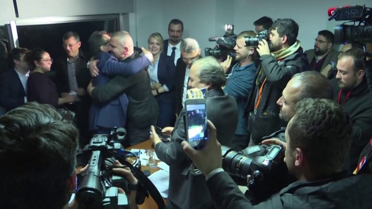 2300 Vite Burg Për Rivalin E Erdoganit: Stambolli Në Shok Politik