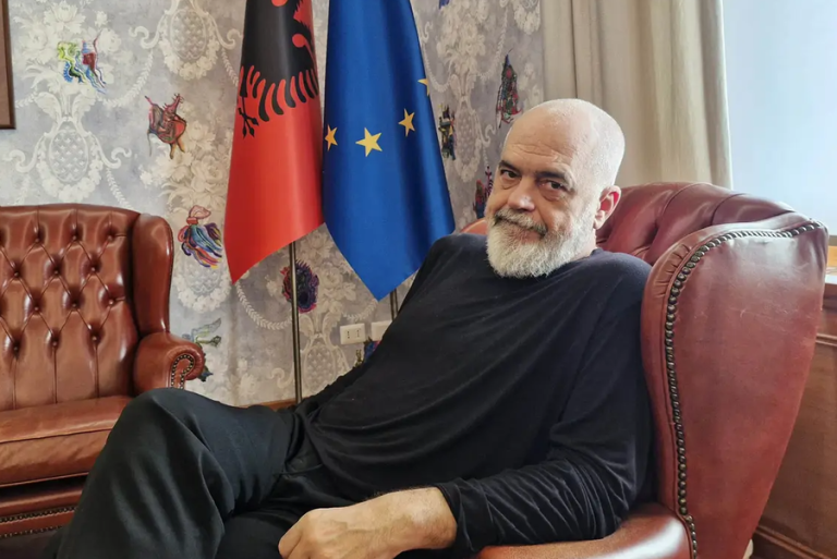 Rama Në Mediat E Huaja, “Thumbon” BE-në Dhe Lëvdon Trumpin: Damka E Korrupsionit E Ndjek Kudo