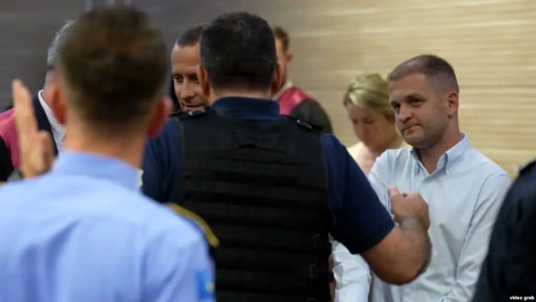 Gjykata në Prishtinë shpall vendimin për vrasjen e Liridona Ademajt: dy dënime me burg të përjetshëm, 30 vjet për të tretin