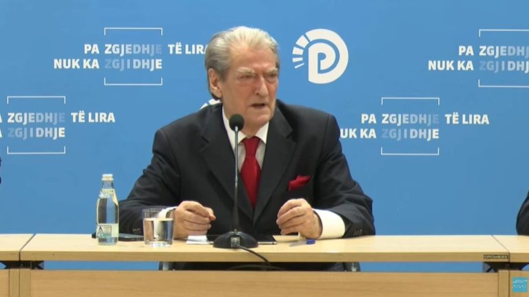Berisha paralajmëron protestën e radhës, thirrje për mobilizim më të fortë kundër qeverisë
