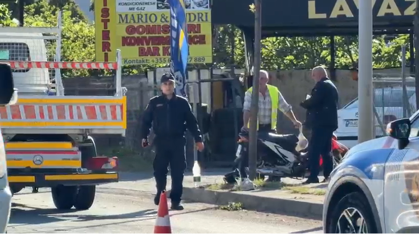 Aksident në aksin Lezhë-Milot, kamionçina përplas motorçikletën pranë kryqëzimit të Shëngjinit