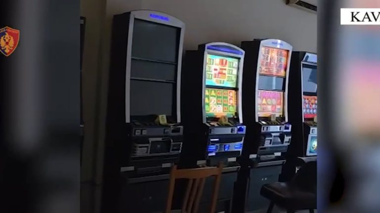 Kavajë, policia zbulon 2 ambiente për lojëra fati dhe shpall në kërkim 2 persona