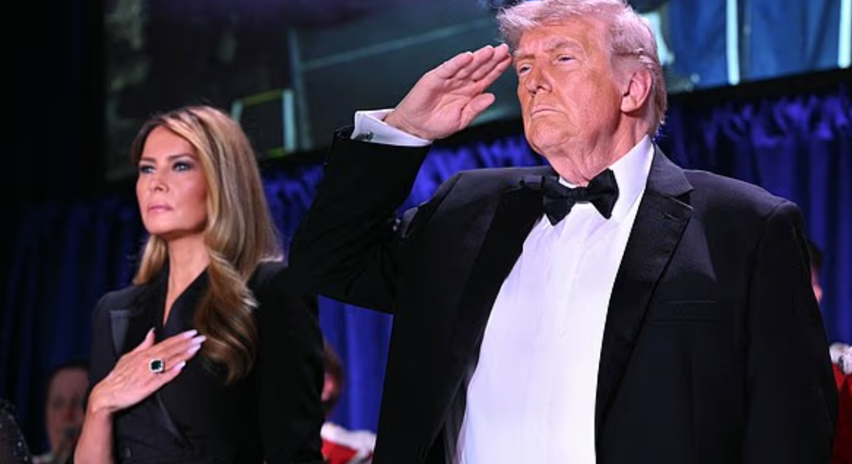 Trump reagon pas të shtënave në darkën me gazetarët e Shtëpisë së Bardhë