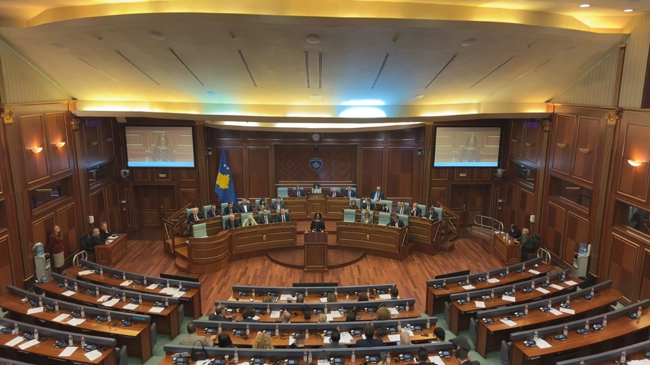 Zgjedhja e presidentit në Kosovë nis mes bojkotit të opozitës dhe votimit të fshehtë