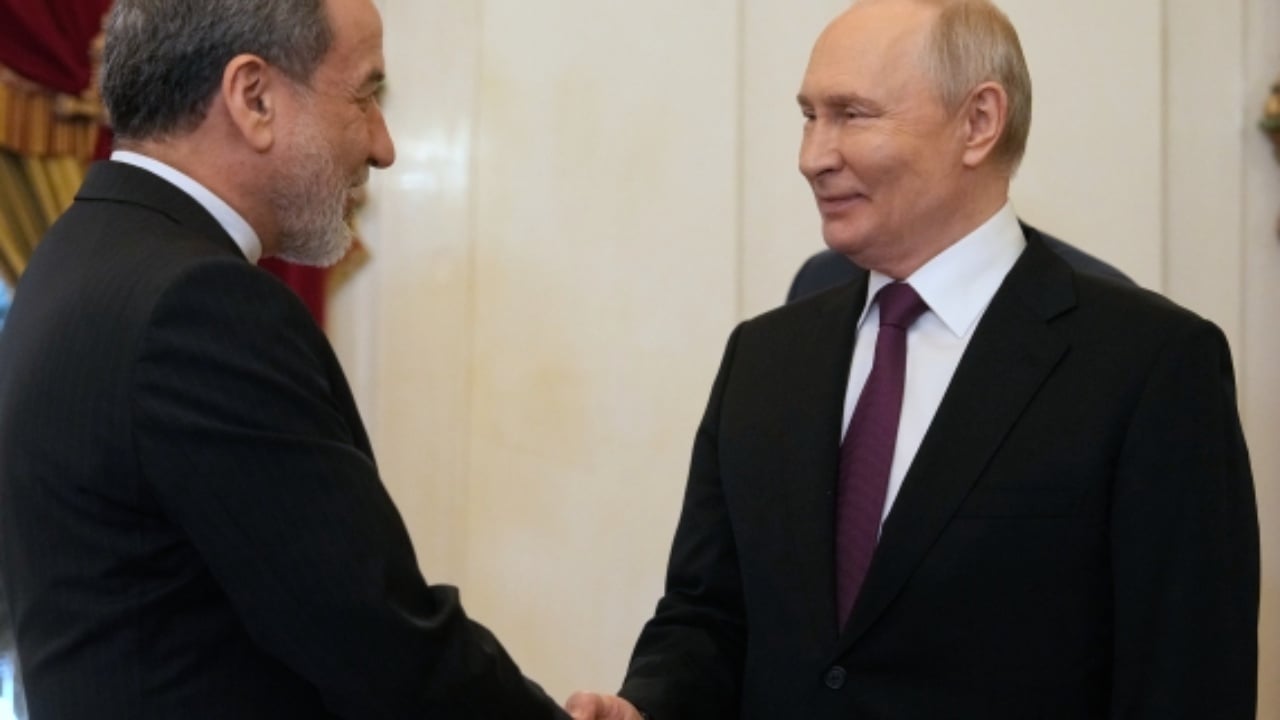 Putini kërkon rol ndërmjetësi në Lindjen e Mesme, ndërsa sinjalizon afrim me Trump