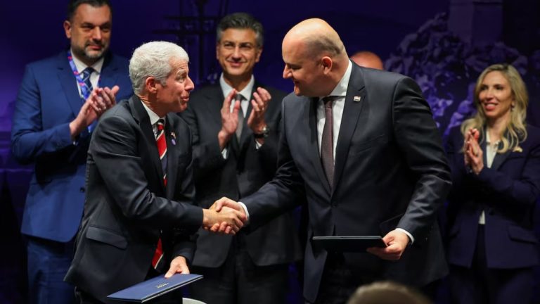 Reuters: marrëveshja Shqipëri-SHBA për gazin është 20-vjeçare dhe kap 6 miliardë USD