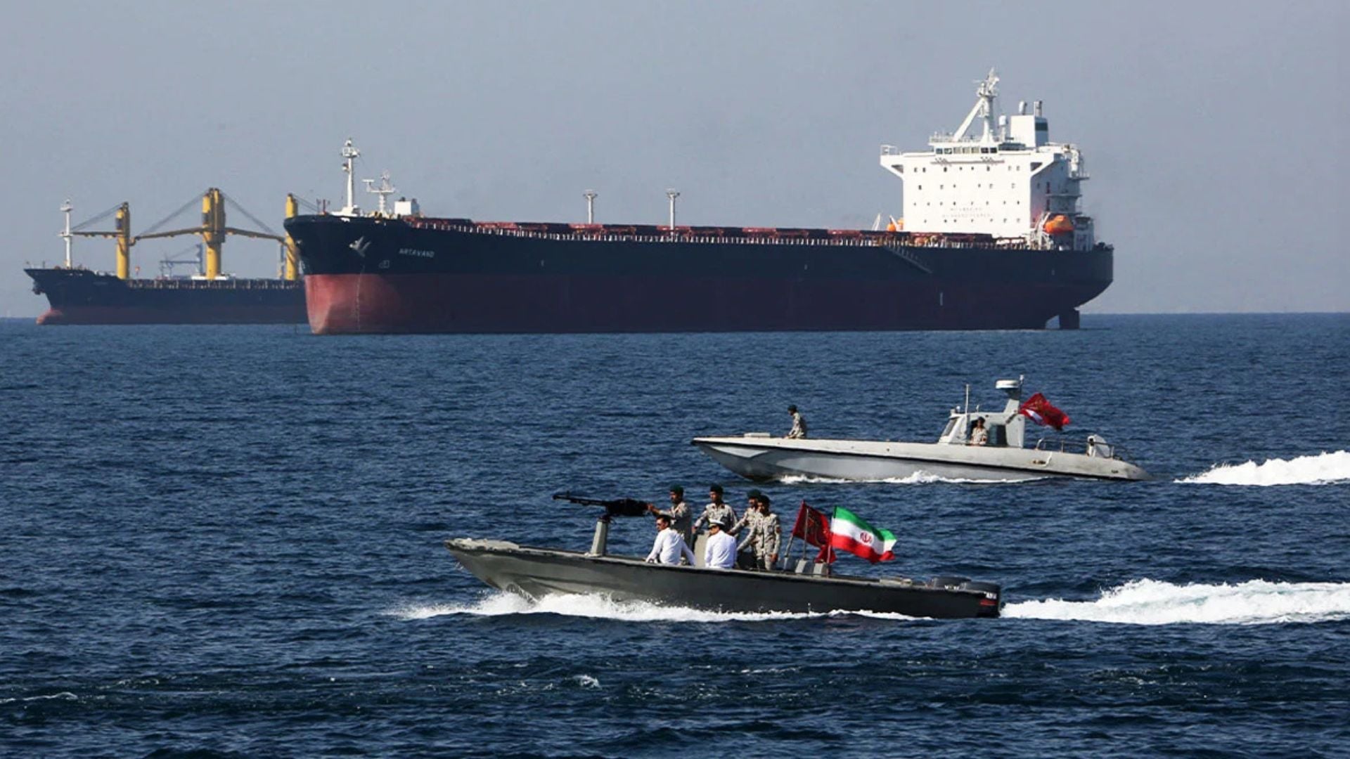 Ngërç në negociatat SHBA-Iran, Hormuzi mbetet i bllokuar dhe tensioni nuk ulet