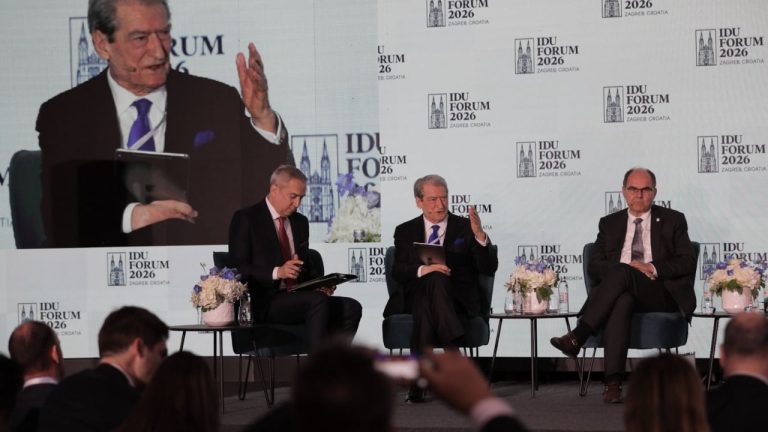 Berisha në Zagreb: Integrimi në BE s’duhet të jetë politik, por i bazuar në meritë