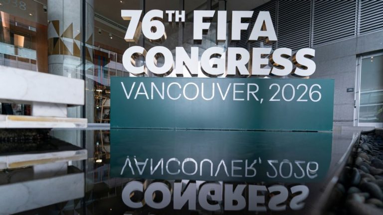 Zyrtarët iranianë bojkotojnë Kongresin e FIFA-s në Kanada pas incidentit në aeroport