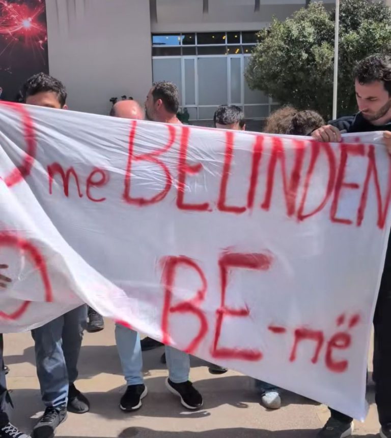 O Me Belinda Ballukun, O Me Bashkimin Evropian!