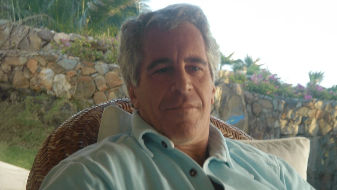Shënimi i fshehur i Jeffrey Epstein del pas 7 vitesh, rihapen pikëpyetjet për vdekjen në burg