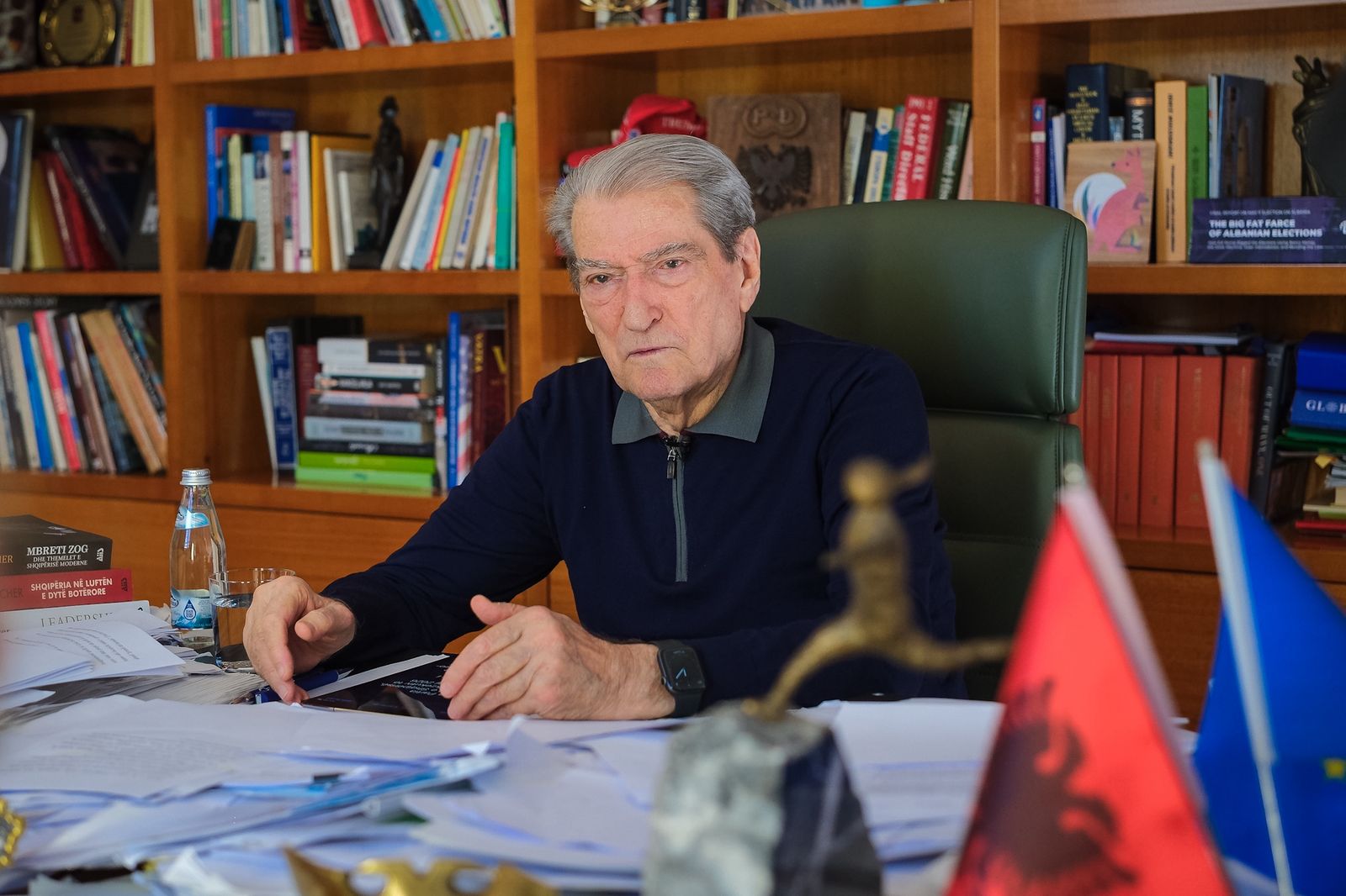 Berisha i vetëm në garën për kreun e PD, sulmon rivalët dhe godet edhe Salianjin