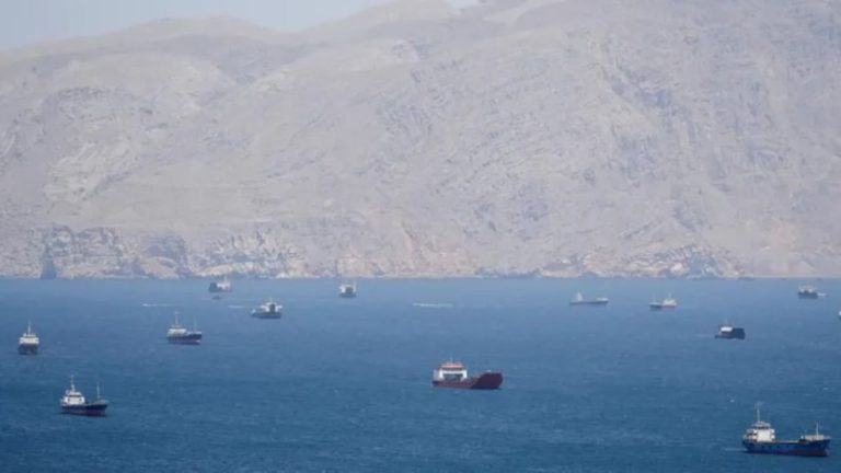 SHBA kërcënon kompanitë detare me sanksione për pagesat ndaj Iranit në Hormuz