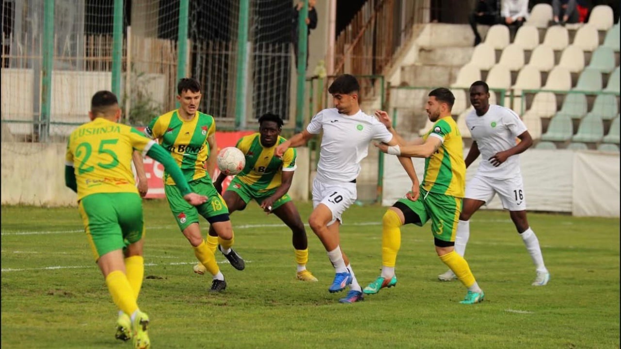 Myzeqeja zbret në nivelin e tretë: Apollonia dhe Lushnja jashtë futbollit elitar