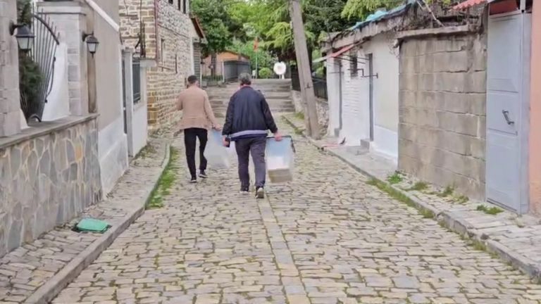 Zgjedhjet për kreun e PD në Korçë ndërpriten pak minuta pas nisjes, dyshime për listat