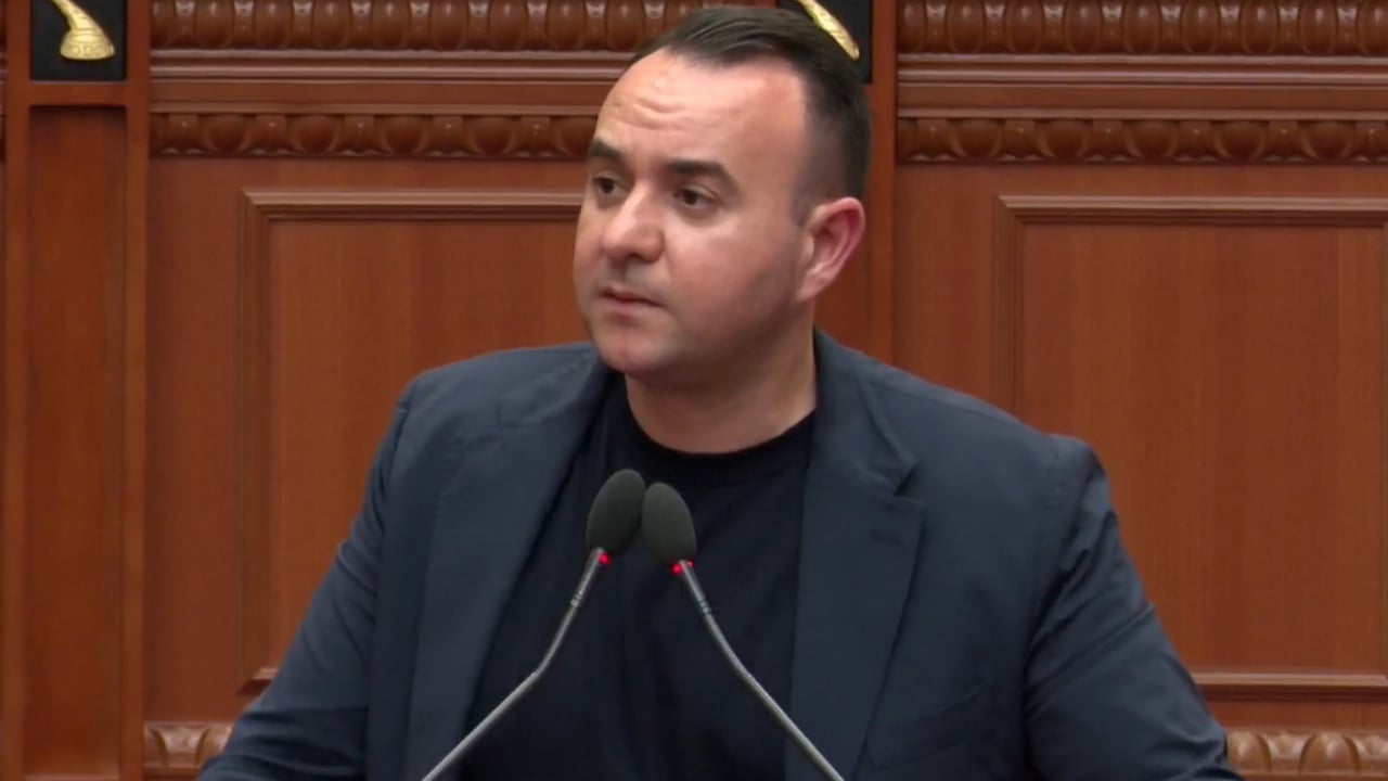 Balliu ngre dyshime për kushtet e paraburgimit të Metës: “Dhoma 2 me 2, pa sinjal”