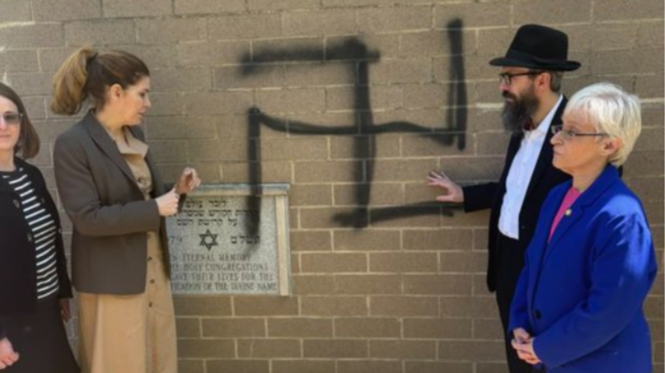 Grafite antisemite në Queens, sinagogë dhe banesa të vandalizuara në New York